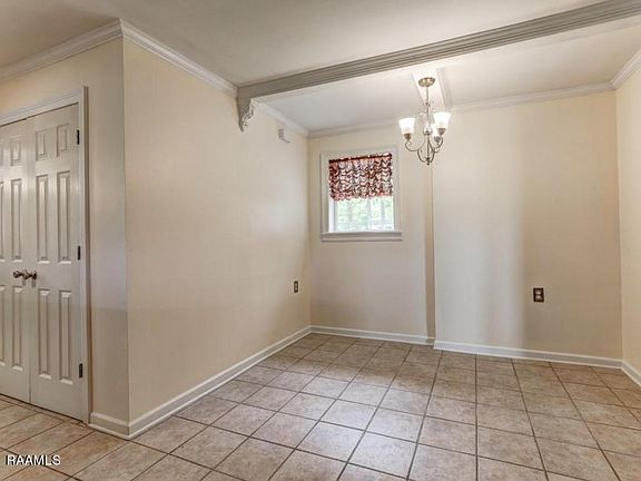 5th image of 1704 Juanita St