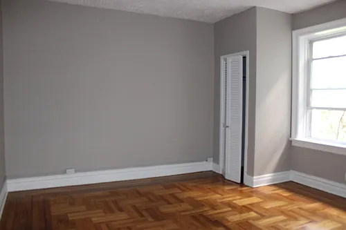 200 Broad Ave Photo 1