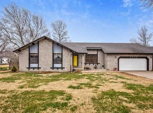 5910 N Sullivan Ave, Wichita, KS 67204