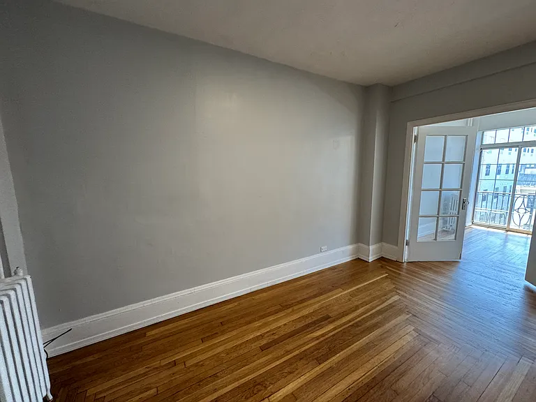 948 Court St #402 — Photo 7