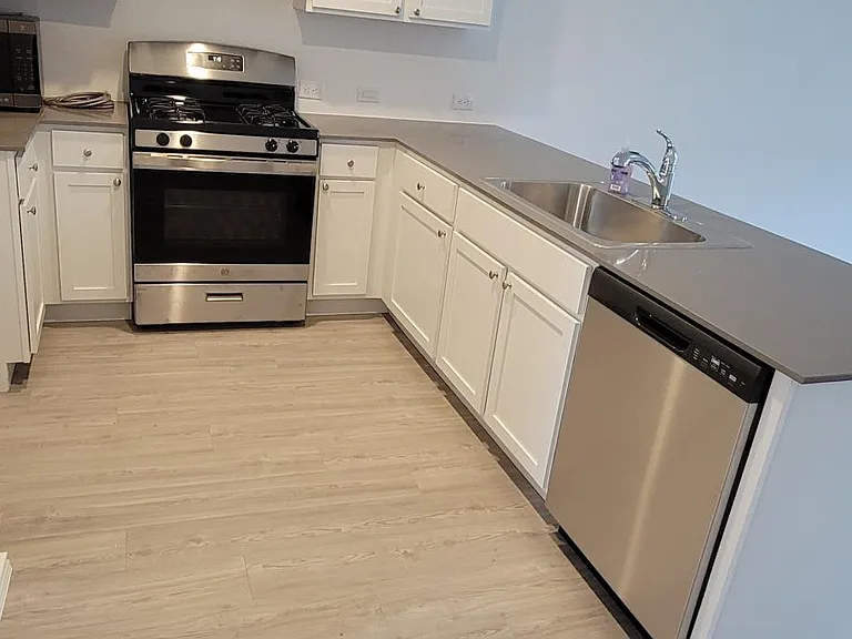 10010 Ana Hts — Photo 6