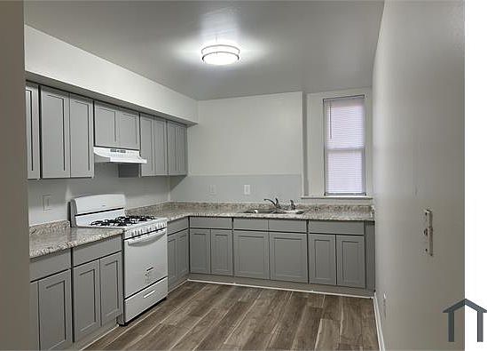 1st image of 837 N Palm St
