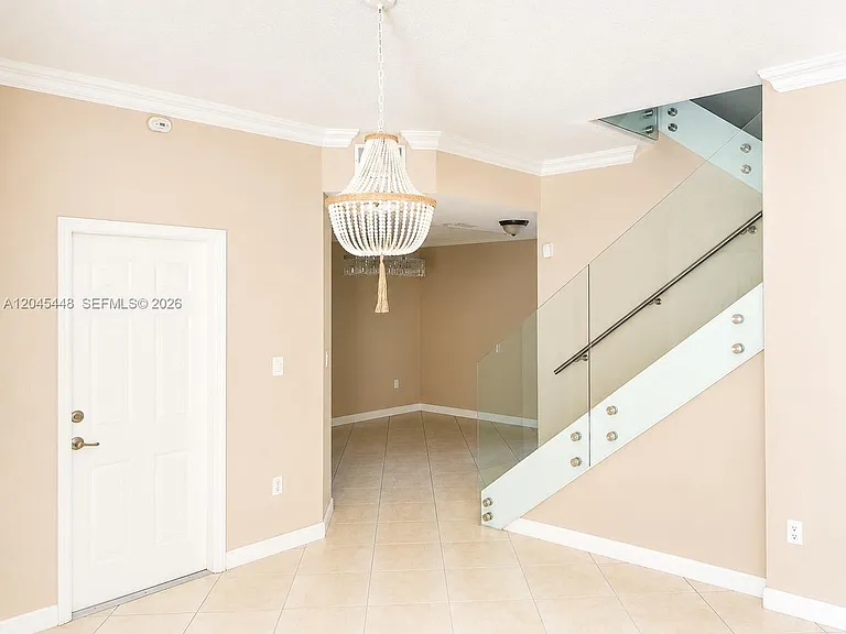 SW 118th Ct — Photo 7