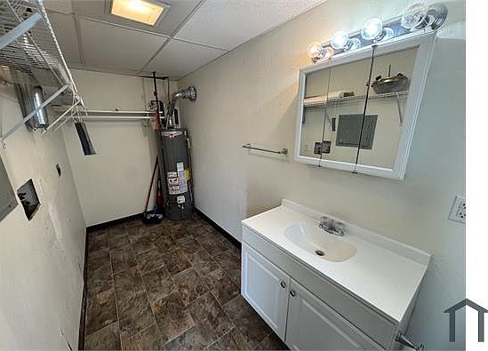 2nd image of 121 E Erie Ave #8