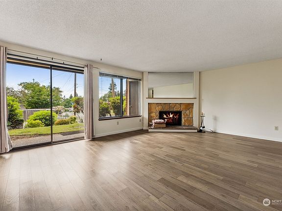 3rd image of 22700 28th Avenue S #108
