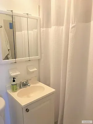 Rented by Charles Coutinho LLC | media 33