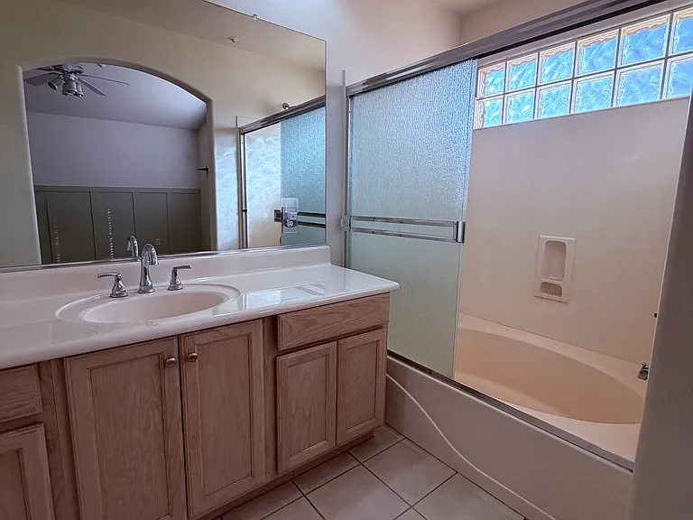 9750 N Monterey Dr #23 — Photo 8