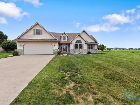 229 Burke St, Archbold, OH 43502