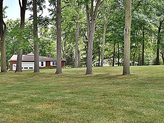 3rd image of 7375 N Meadowpark Dr