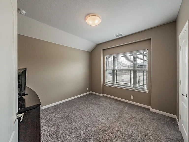 1116 Kingbird Ln — Photo 17