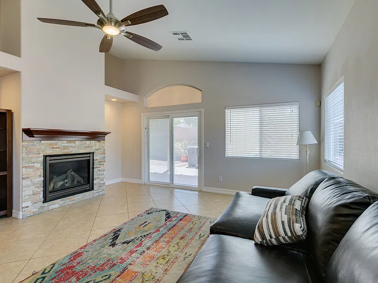 489 First Light St — Photo 11