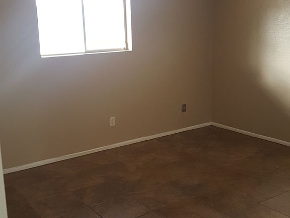 5th image of 5135 E Oak St APT 3