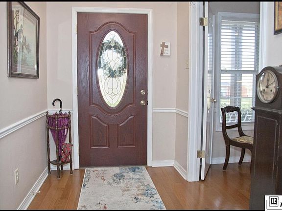 5th image of 103 Lakefront Dr