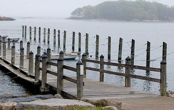 18 Ridgewood Rd., East Lyme, CT 05