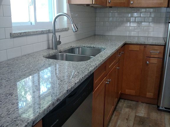 KITCHEN WITH GRANITE COUNTERTOPS