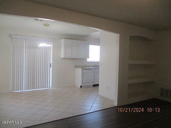 5th image of 3437 Jan De Roos Pl