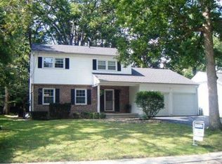 513 Woodhill Dr, Decatur, IL 62521