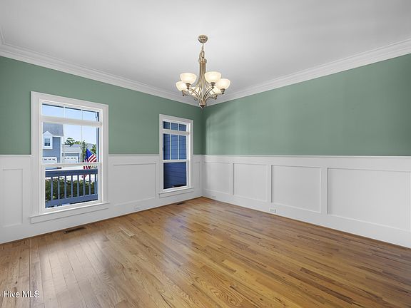 5th image of 8762 Ramsbury Way