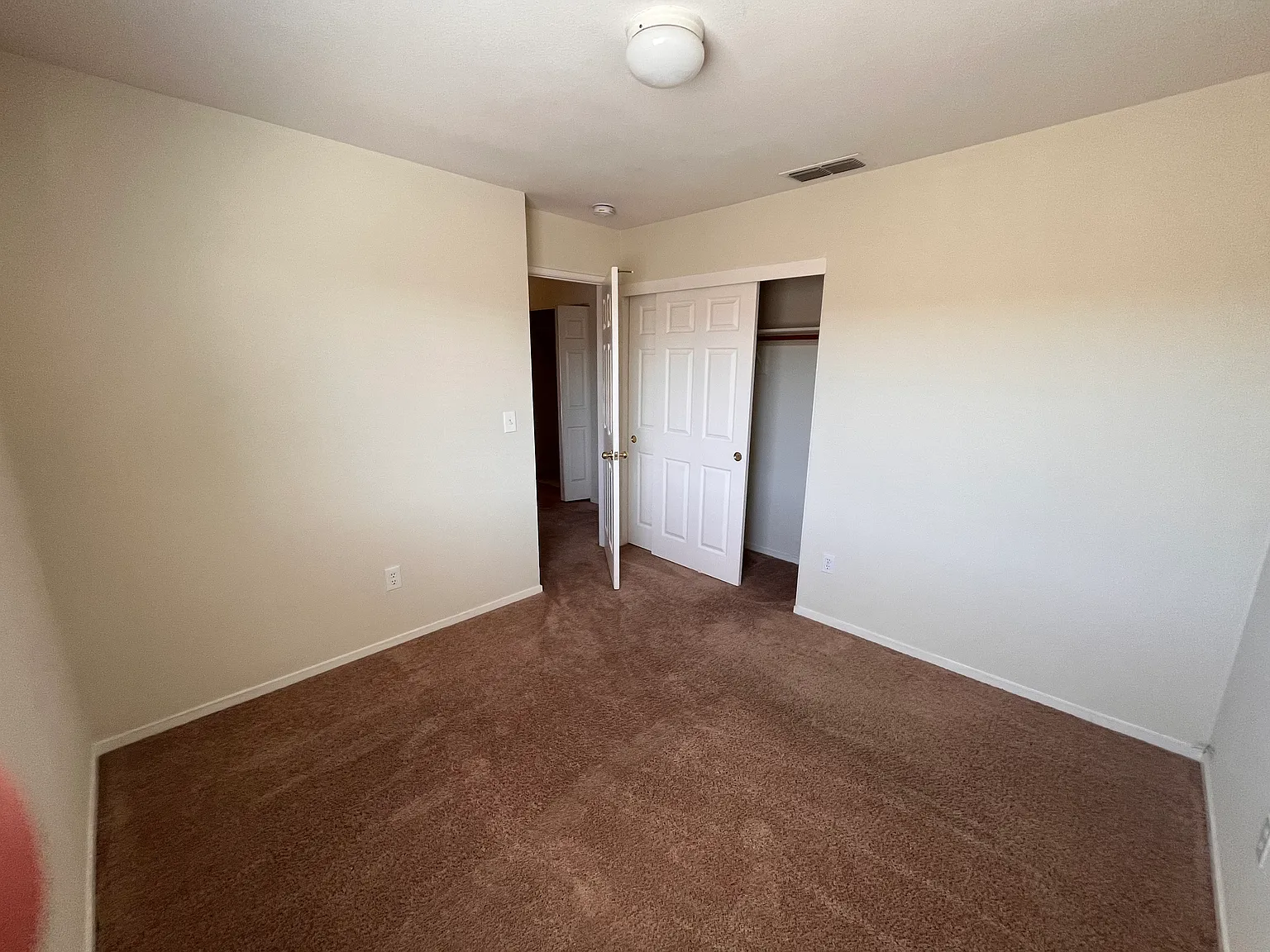 3 bed, 2.5 bath, 1408 sqft, $2,650 — Photo 2