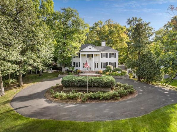 6321 Interlachen Blvd, Edina, MN 55436