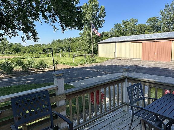 3rd image of 10239 Krugh Rd