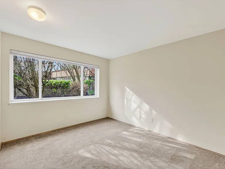 Ivy Ridge Apartments — Photo 22