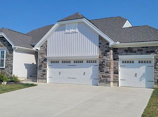 3006 White Ash Dr, Tipp City, OH 45371
