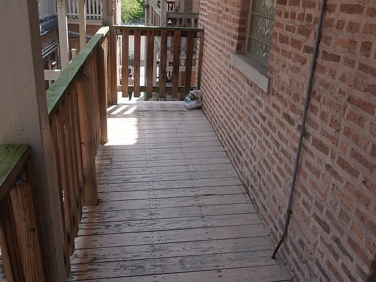 6355 N Lakewood Ave #1E — Photo 4