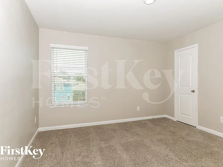 26732 Frost Dr — Photo 13