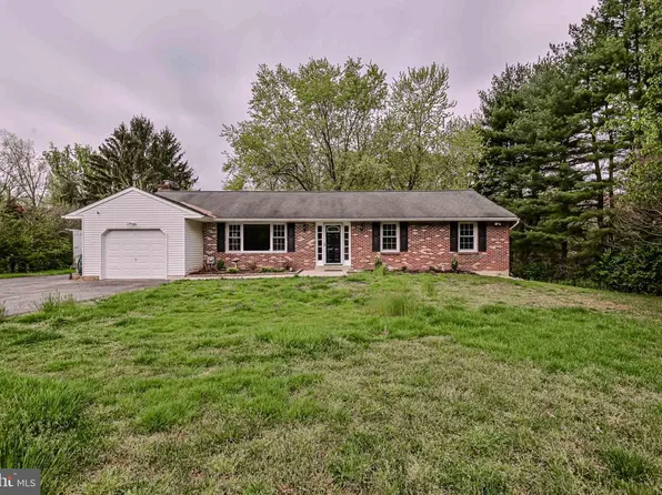 32 Crosskeys Dr, Garnet Valley, PA 19060