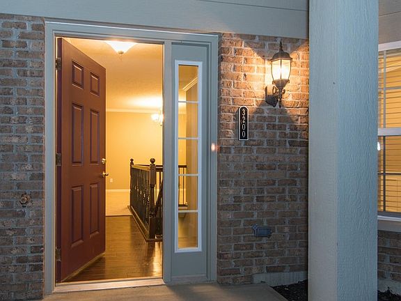 3rd image of 3200 Fontaine Ct #62201