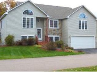 3 Willow Dr, Gilford, NH 03249