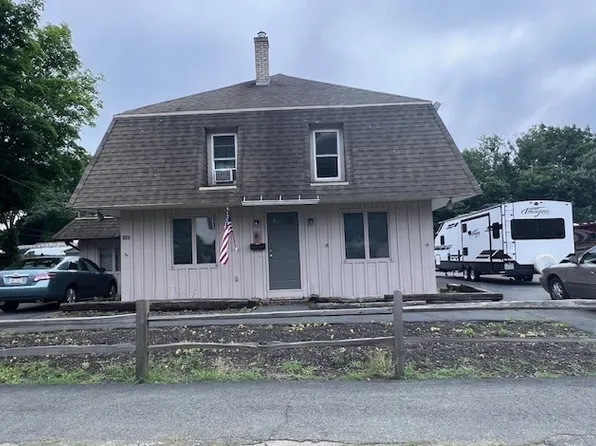 162 South St, Plainville, MA 02762