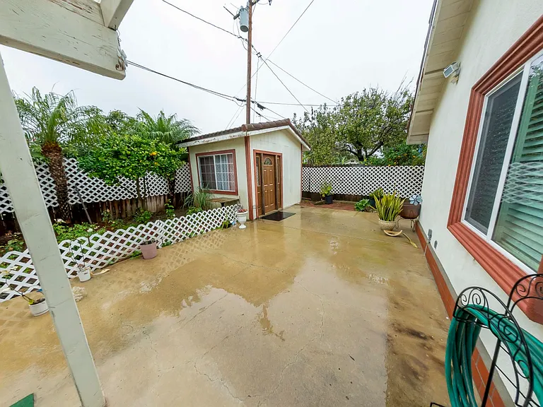 112 Santa Ana Ave — Photo 10