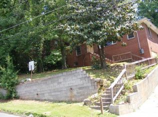 208 Barfield Ave SW, Atlanta, GA 30310
