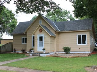 902 Lincoln Ave, Malvern, IA 51551