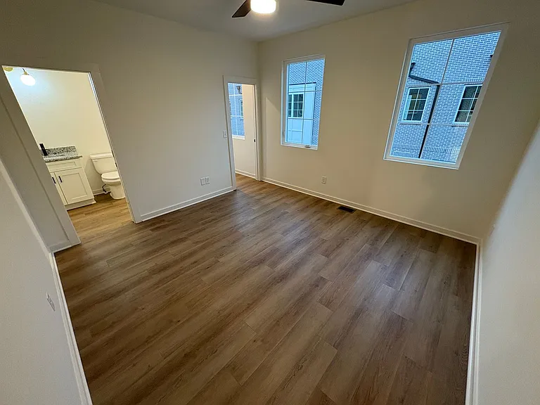 310 Cedar St — Photo 14