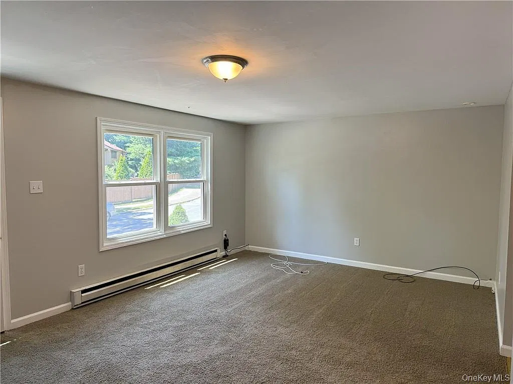 3 bed, 1.5 bath, 1040 sqft, $2,550 — Photo 3