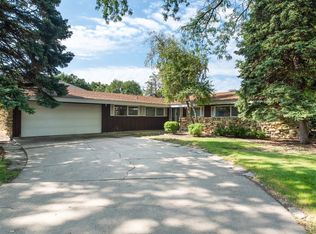 9220 S Komensky Ave, Oak Lawn, IL