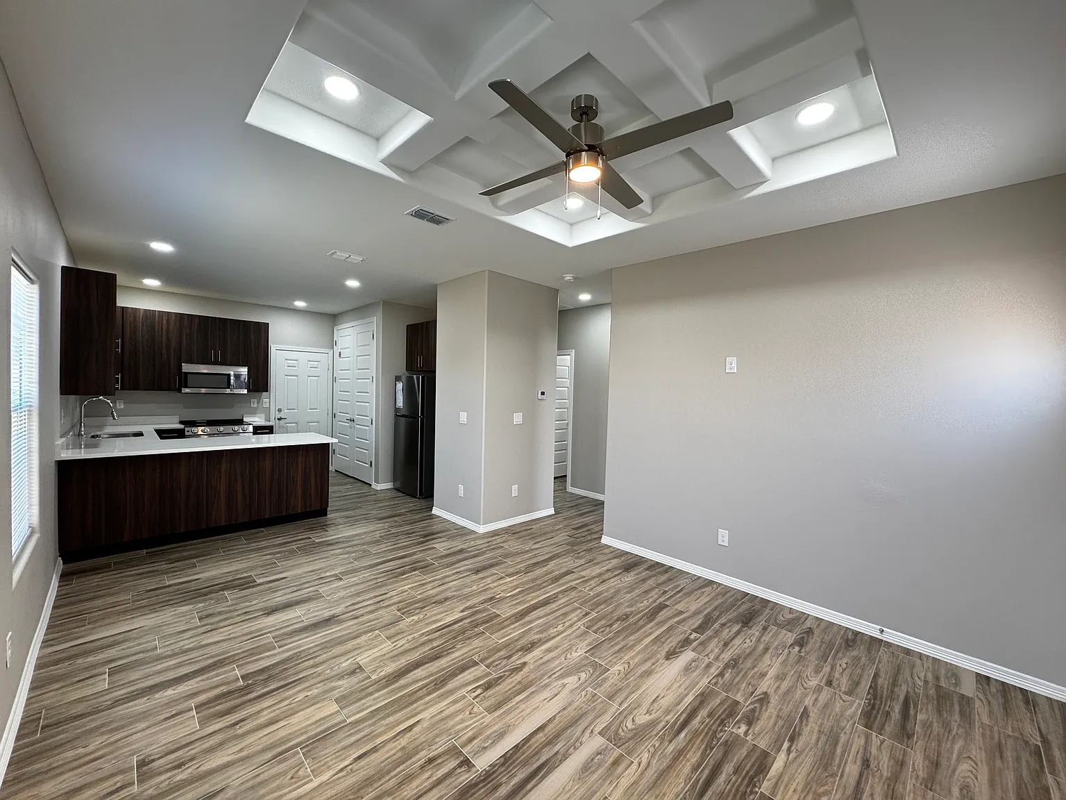 2 bed, 850 sqft, $1,250 — Photo 1