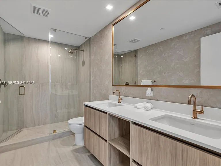 77 SE 5th St #2006 — Photo 19