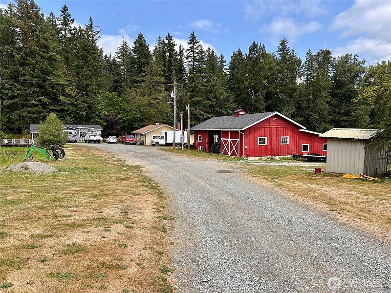 2nd image of 38519 Eatonville Cut Off Road E