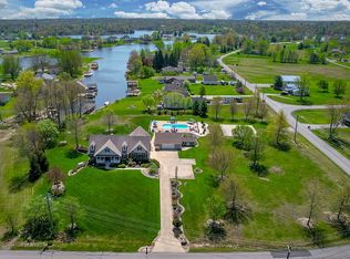 402 Waynoka Dr, Lake waynoka, OH 45171