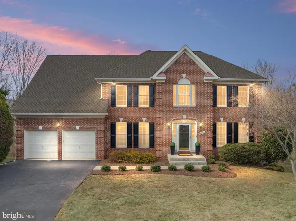 13012 Grey Friars Pl, Herndon, VA 20171