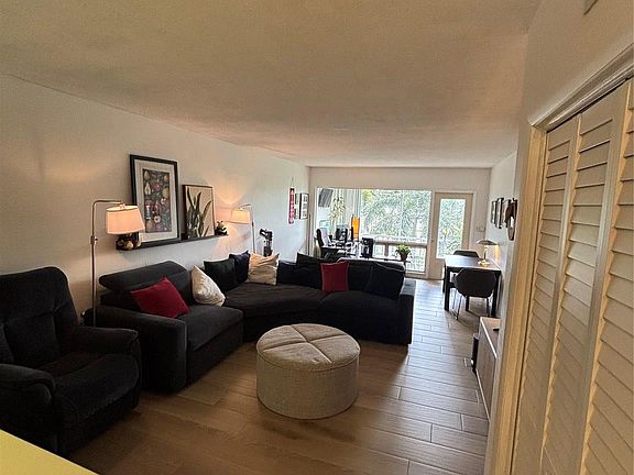 5th image of 900 SW 12th Street #202