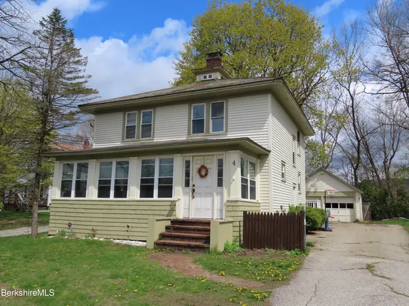 4 Robinson Ave, Bennington, VT 05201
