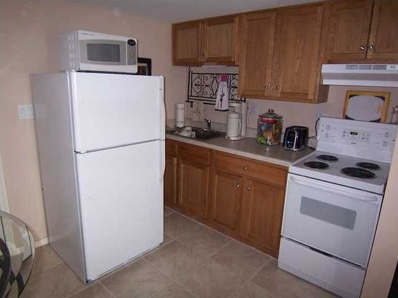 2nd image of 201 Stillman St #201