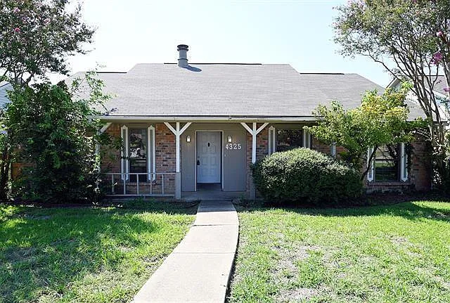 4325 Ireland Dr — Photo 1
