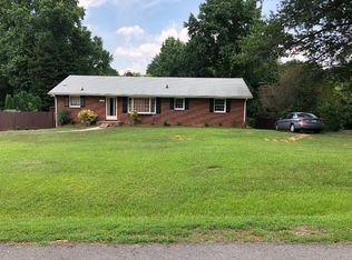 221 Bogart Cir, Winston Salem, NC 27104