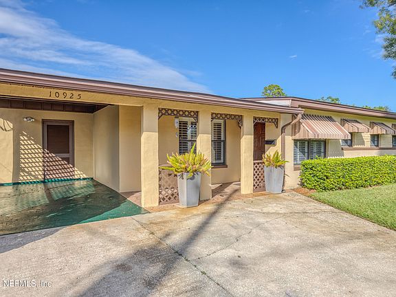 2nd image of 10925 INDIES Drive N